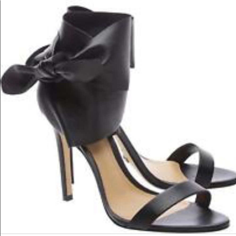 Never worn Schutz Sophia Wrap Around Heel